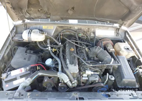 1990 Jeep Comanche Pioneer из США, поврежденный, VIN 1J7FT36L0LL268857